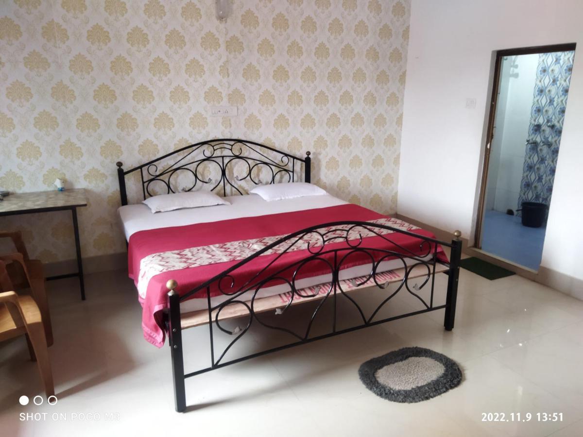 Hotel Well Inn Puri Buitenkant foto