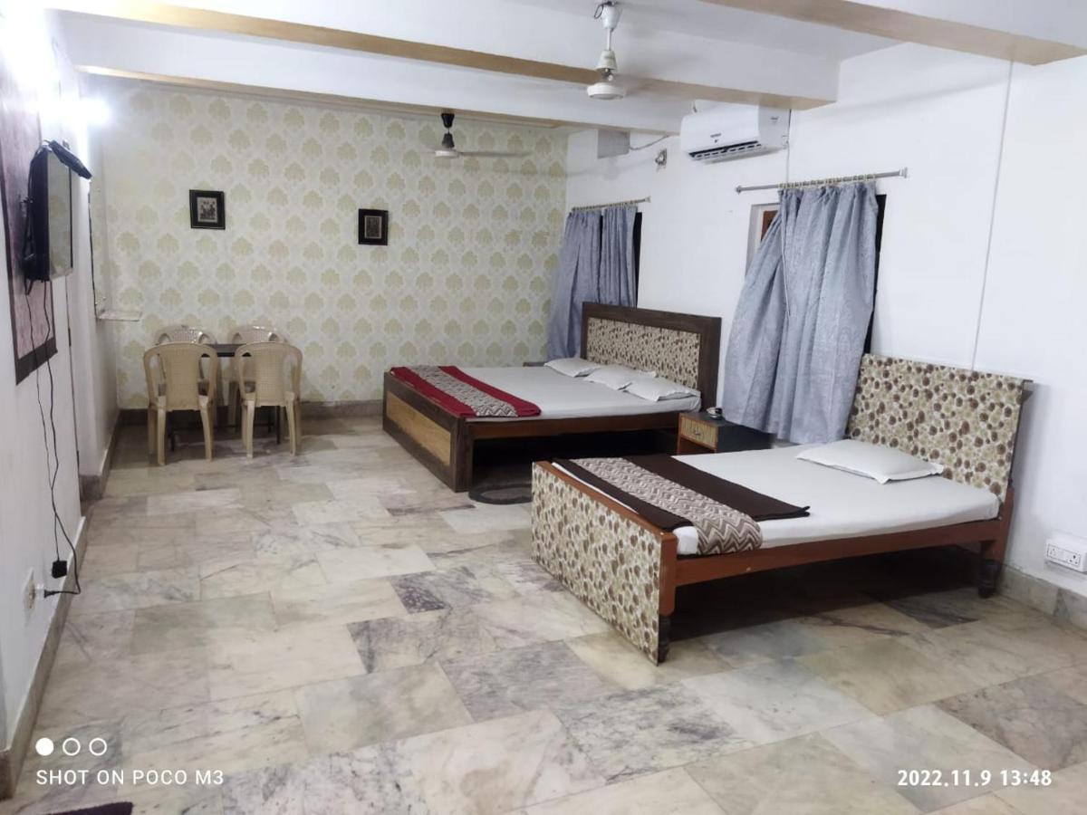 Hotel Well Inn Puri Buitenkant foto