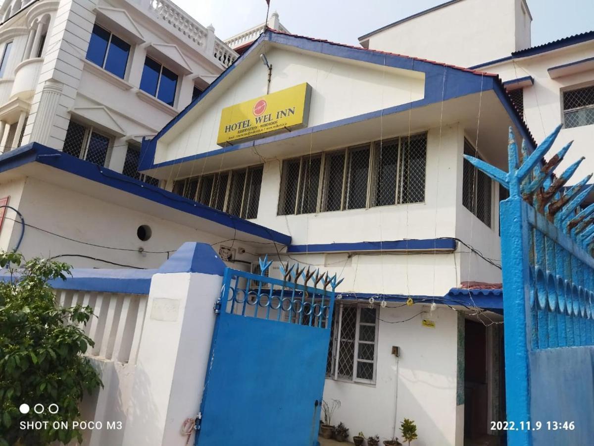 Hotel Well Inn Puri Buitenkant foto